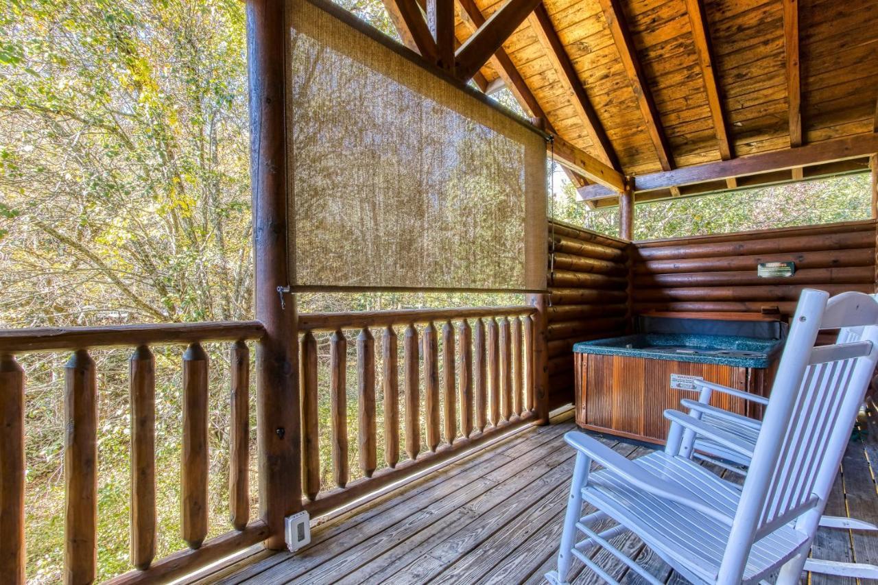 Dog Friendly, Romantic Mtn Getaway Hot Tub Pool Гатлинбург Экстерьер фото