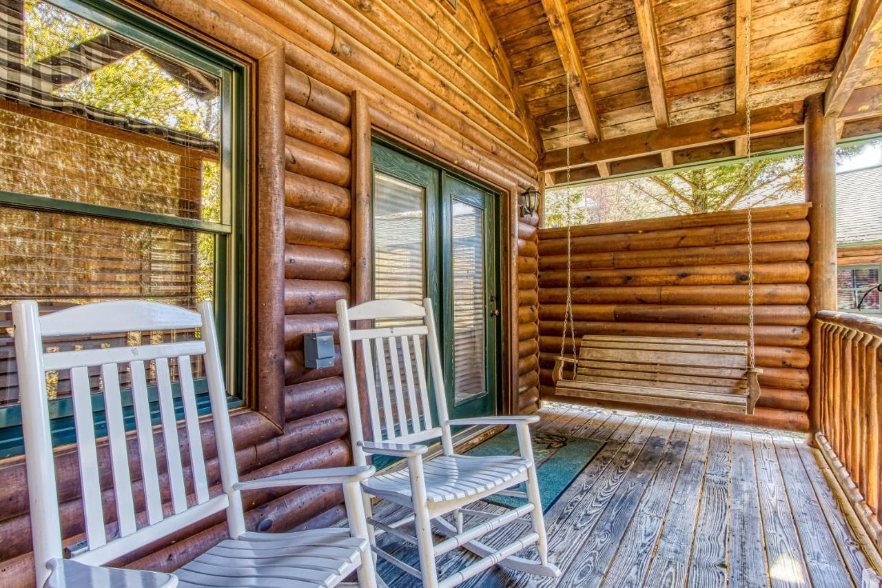 Dog Friendly, Romantic Mtn Getaway Hot Tub Pool Гатлинбург Экстерьер фото