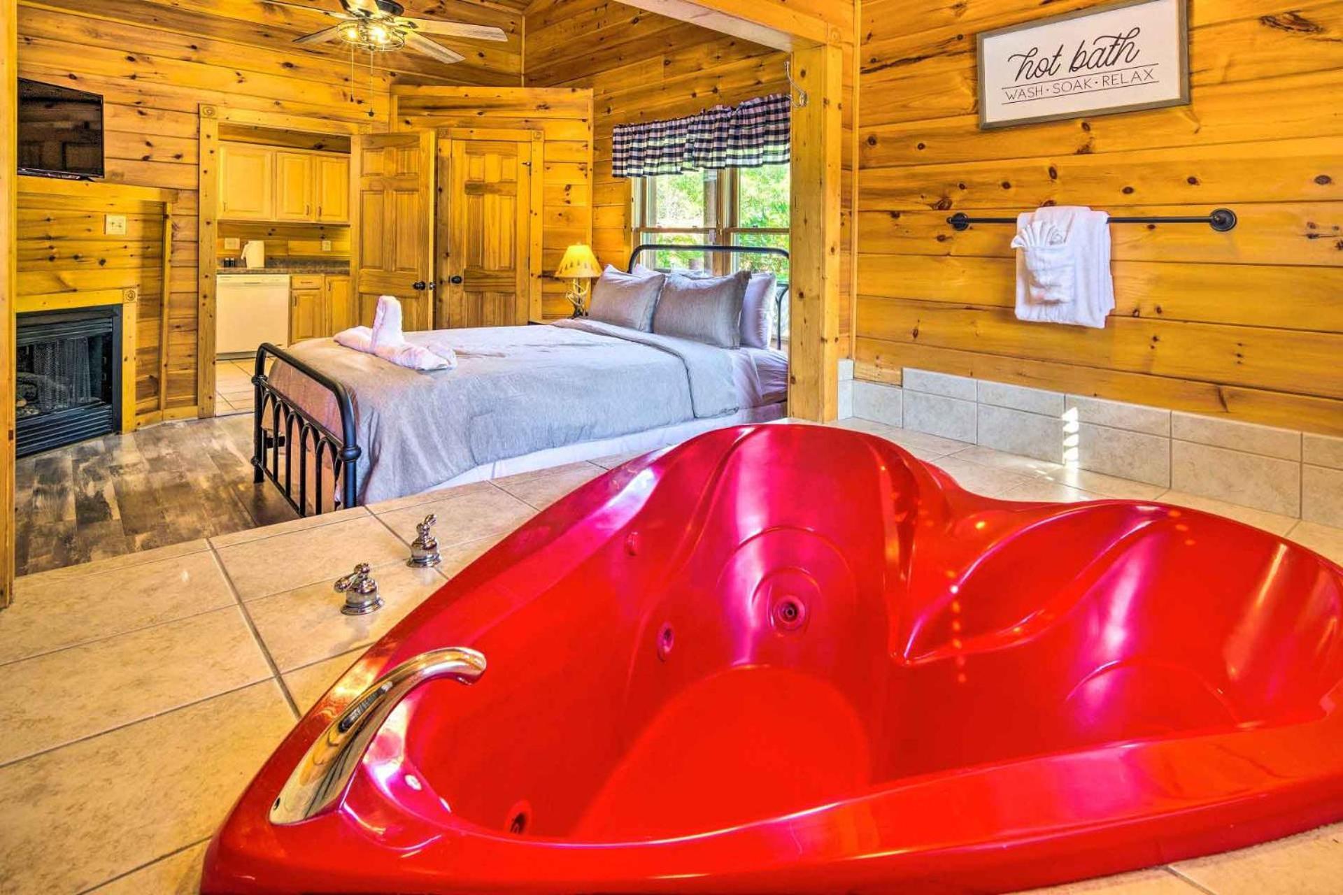 Dog Friendly, Romantic Mtn Getaway Hot Tub Pool Гатлинбург Экстерьер фото